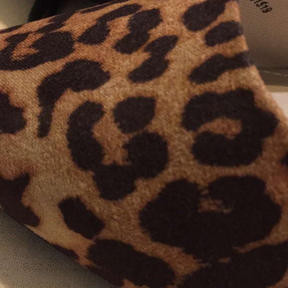 Time And Tru Women's Leopard Print Flats - Picture 4 of 8